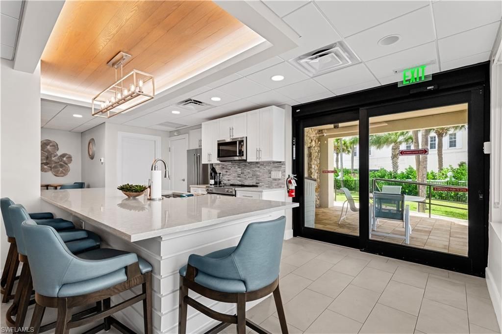3399 Gulf Shore Blvd N, Unit 309, Naples, FL 34103 Photo