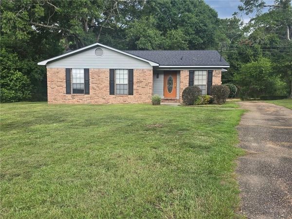 21 Oakview Drive, Saraland, AL 36571