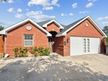119 N Frances Street, Dallas, TX 75211