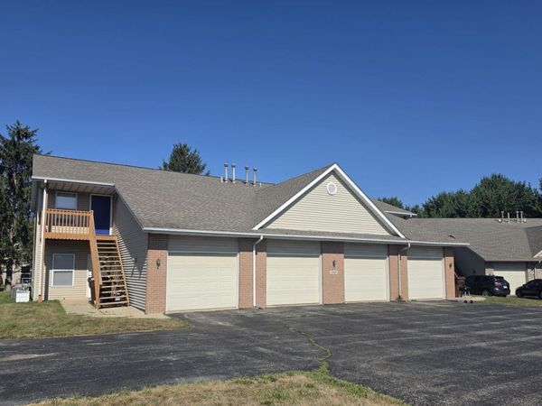 4968 Pine Meadow Parkway , Loves Park, IL 61111