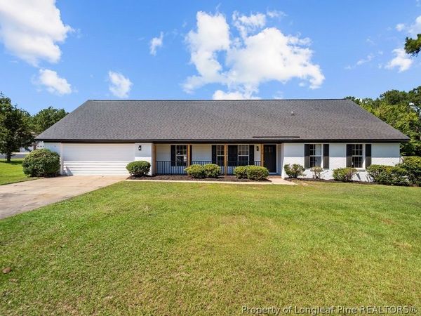 119 Hollow Lane, Raeford, NC 28376