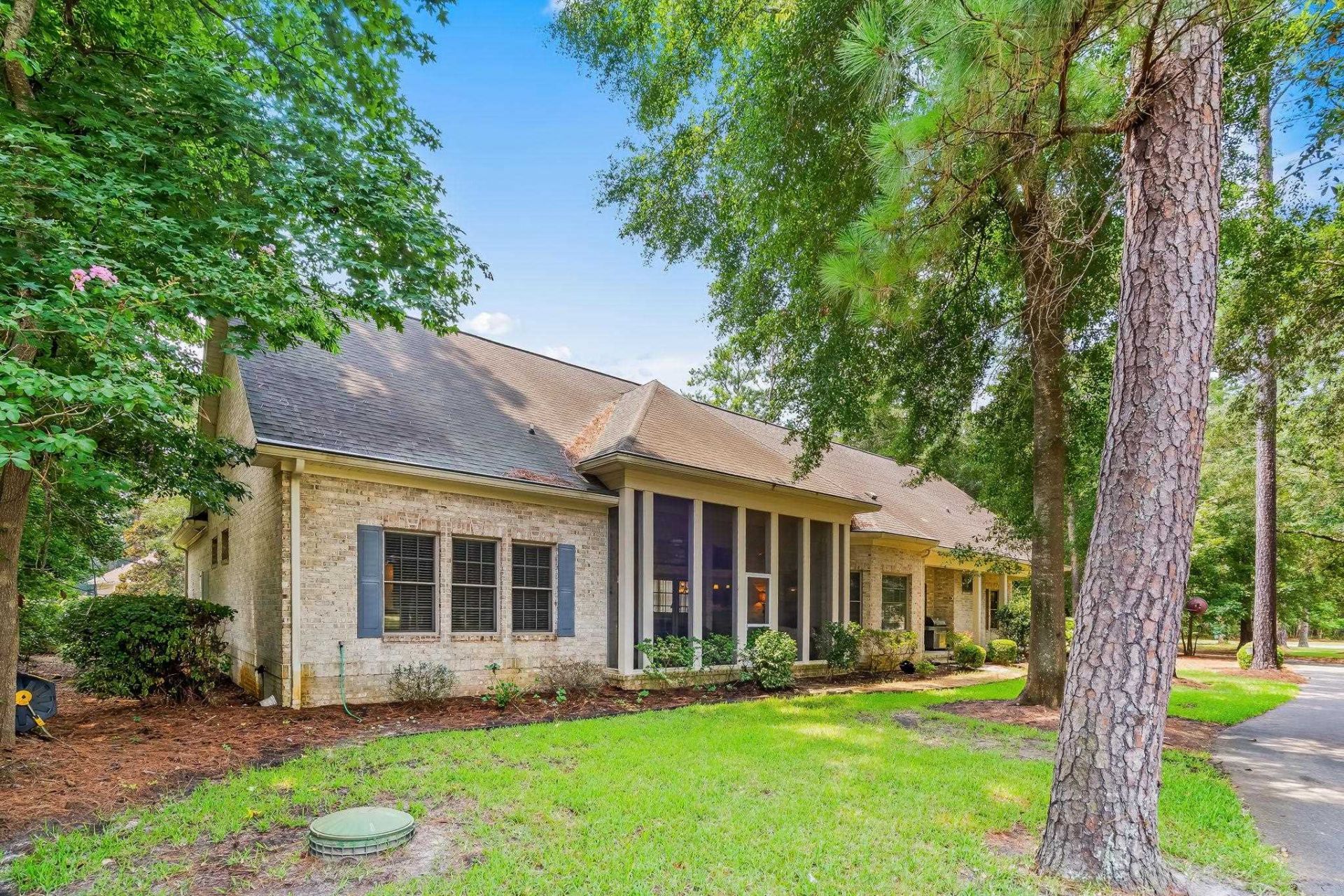 25 Fairway Ln. Photo 36