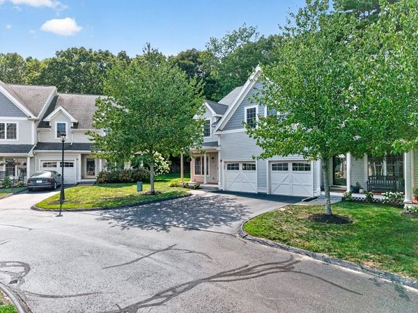 19 Junction Ln, Unit 19, Hamilton, MA 01982