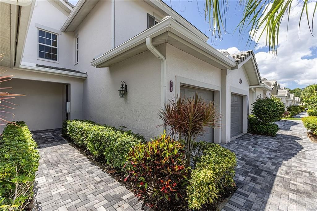 8340 Whisper Trace Way, Unit 205, Naples, FL 34114 Photo