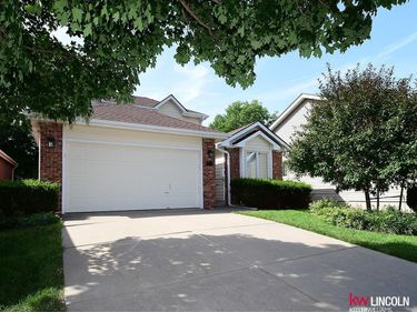 6544 Darlington Court, Lincoln, NE 68510