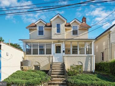 201 SIMPSON ROAD, ARDMORE, PA 19003