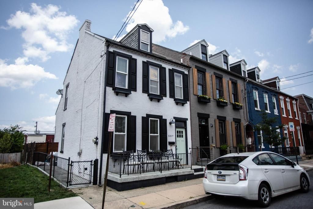 507 E CHESTNUT STREET , LANCASTER, PA 17602