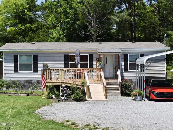 9321 E Emory Rd, Corryton, TN 37721