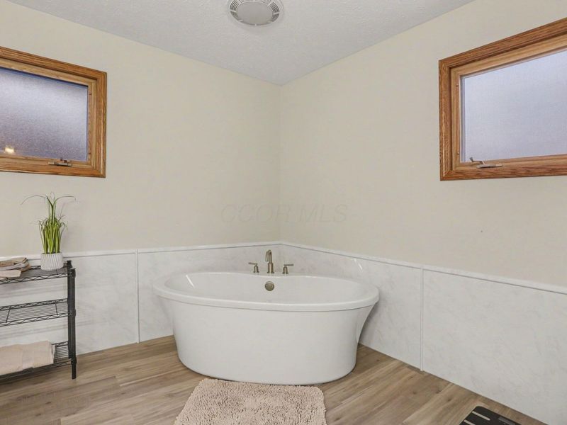 922 Fairway Drive , Howard, OH 43028 Photo 41