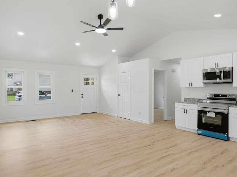 2034 Dunbar Drive, Columbus, OH 43224 Photo 12