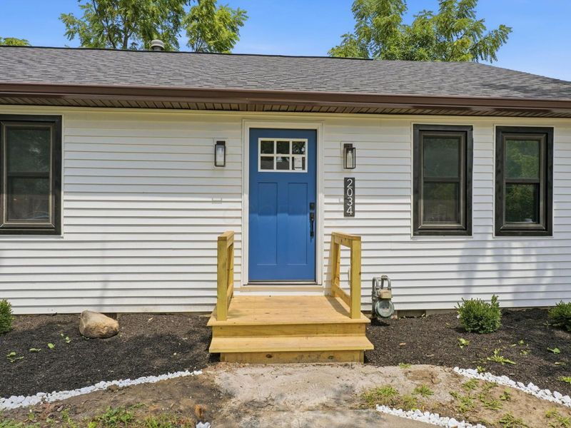 2034 Dunbar Drive, Columbus, OH 43224 Photo 3