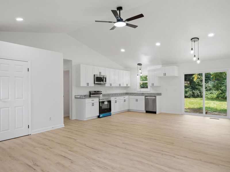 2034 Dunbar Drive, Columbus, OH 43224 Photo 9