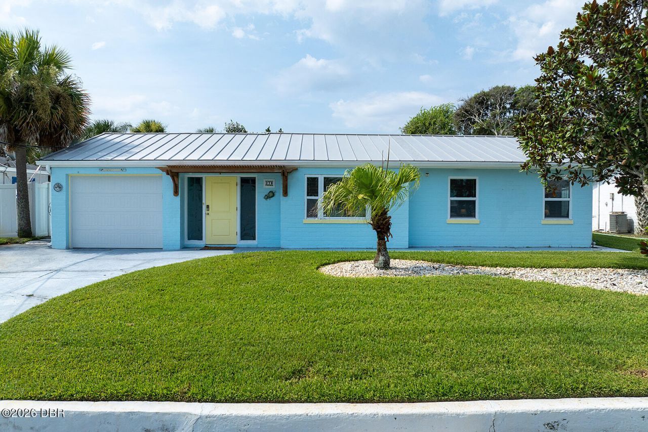 270 Boylston Avenue, Daytona Beach, FL 32118 Main Photo