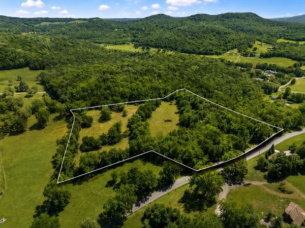 180 Lake Hollow Rd , Woodbury, TN 37190