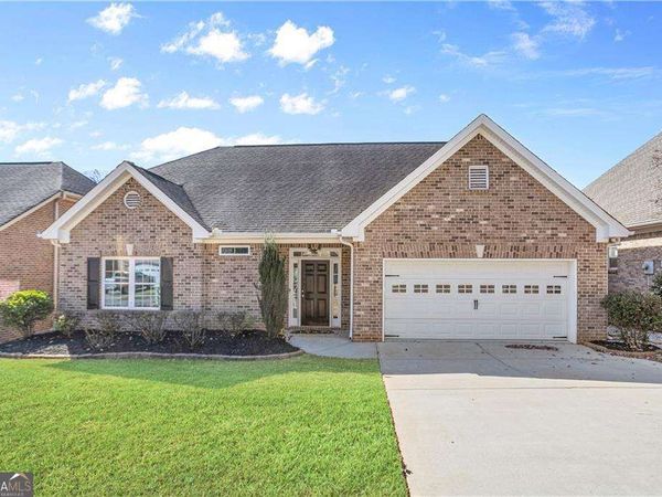 726 Retreat Woods Way, Dacula, GA 30019