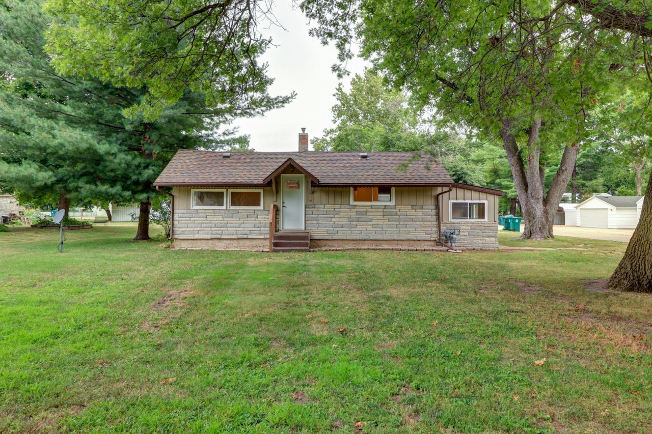 315 E Booth Street, Tampico, IL 61283 Main Photo