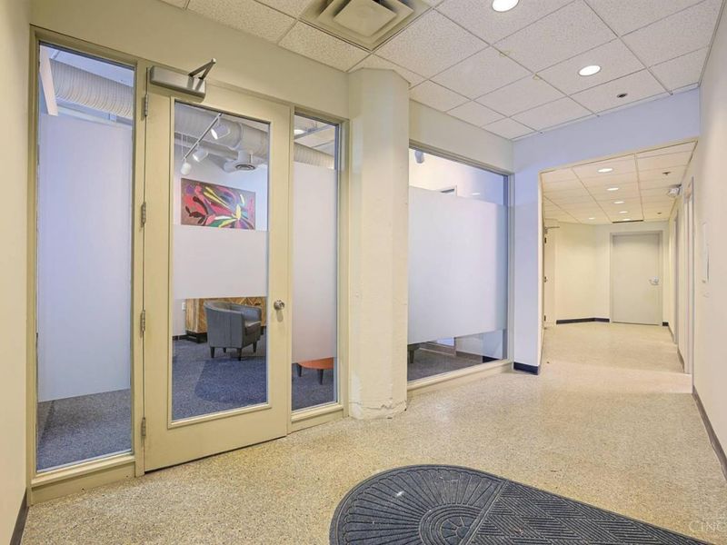 817 Main Street, Cincinnati, OH 45202 Photo 3