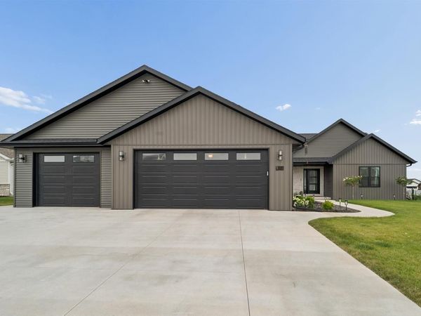 N9263 LAURA STREET, Appleton, WI 54915