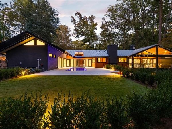 585 Amberidge Trail , Atlanta, GA 30328