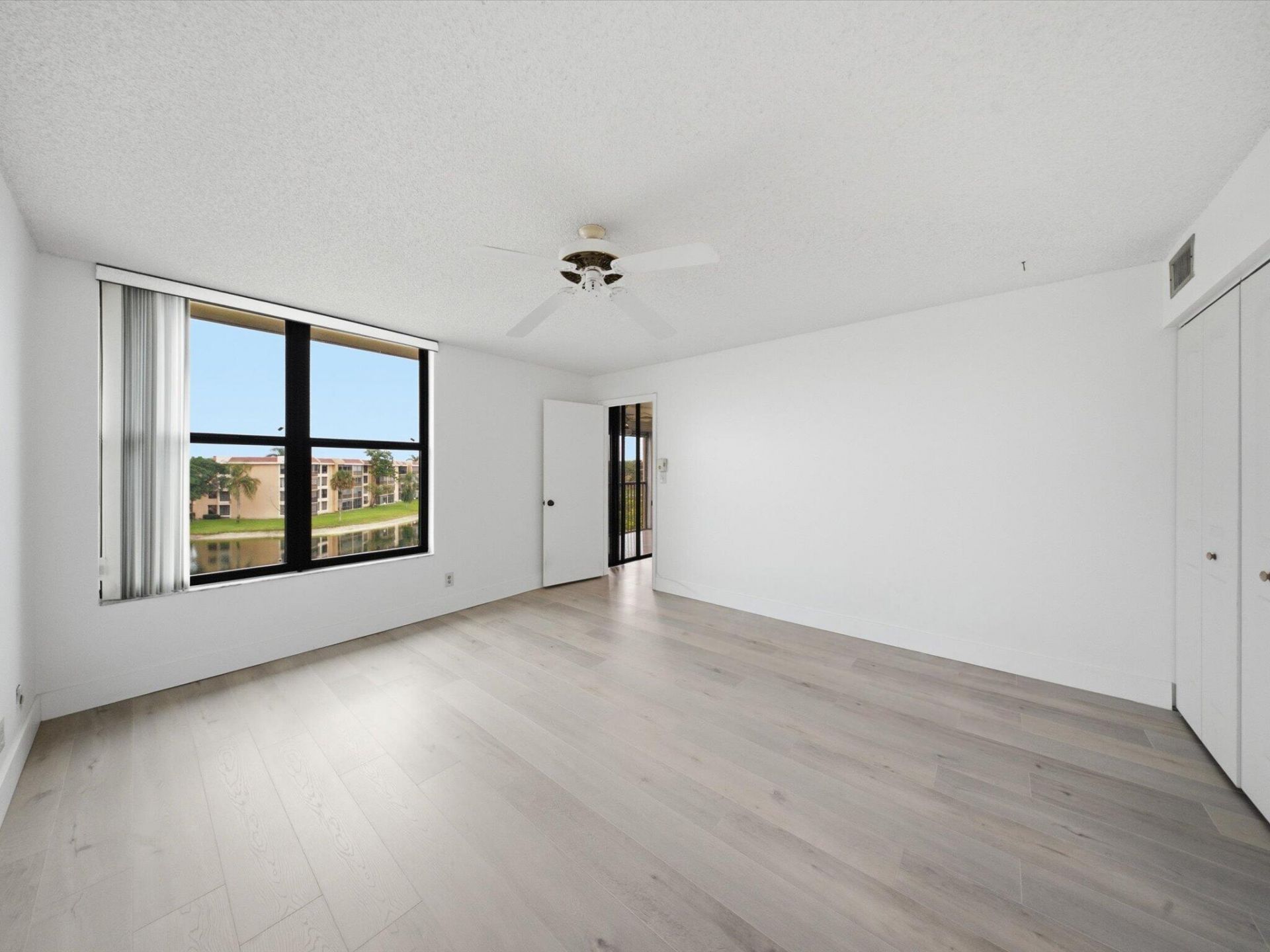 6539 Coral Lake Drive, Unit 403, Margate, FL 33063 Photo