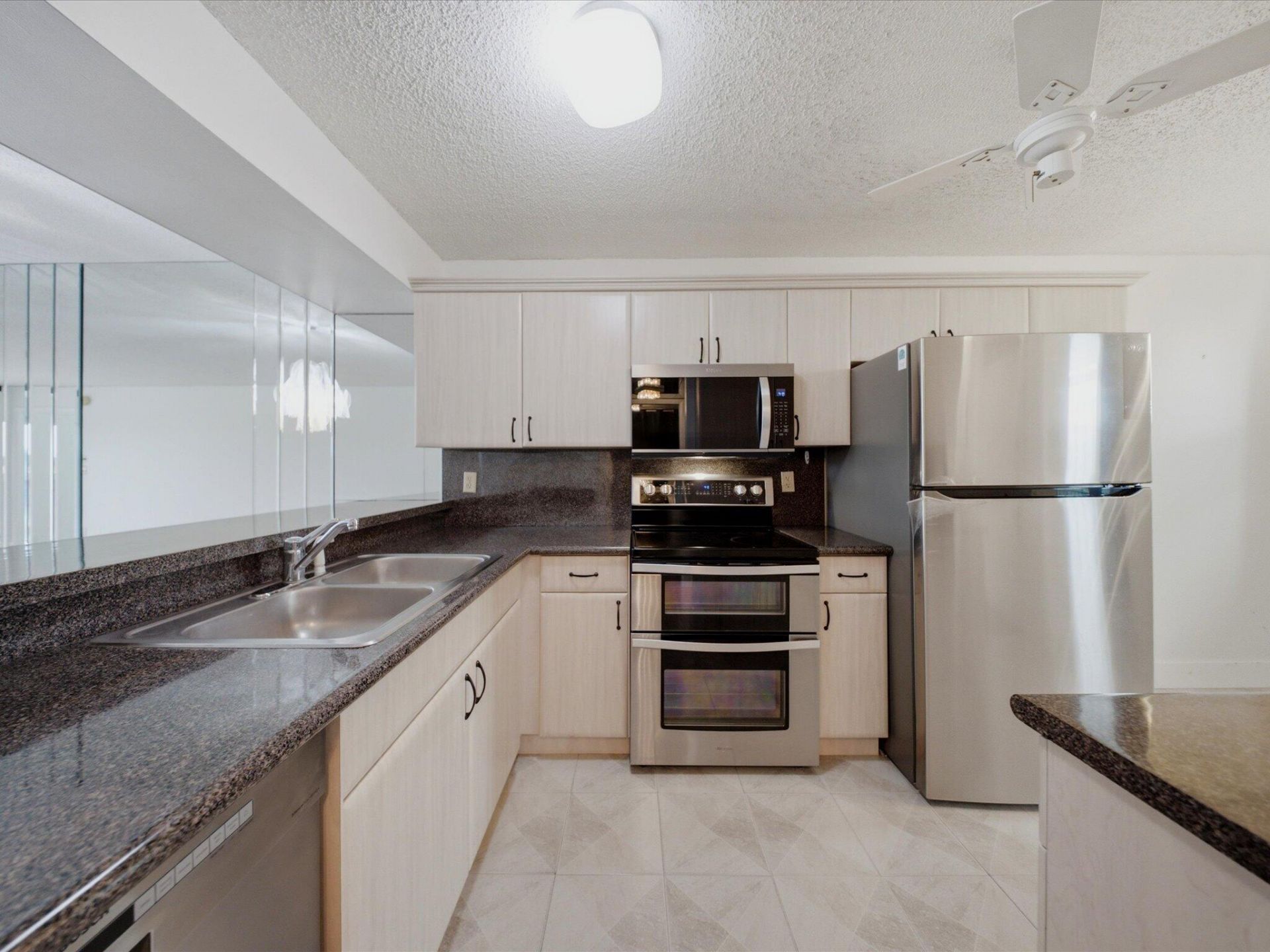 6539 Coral Lake Drive, Unit 403, Margate, FL 33063 Photo