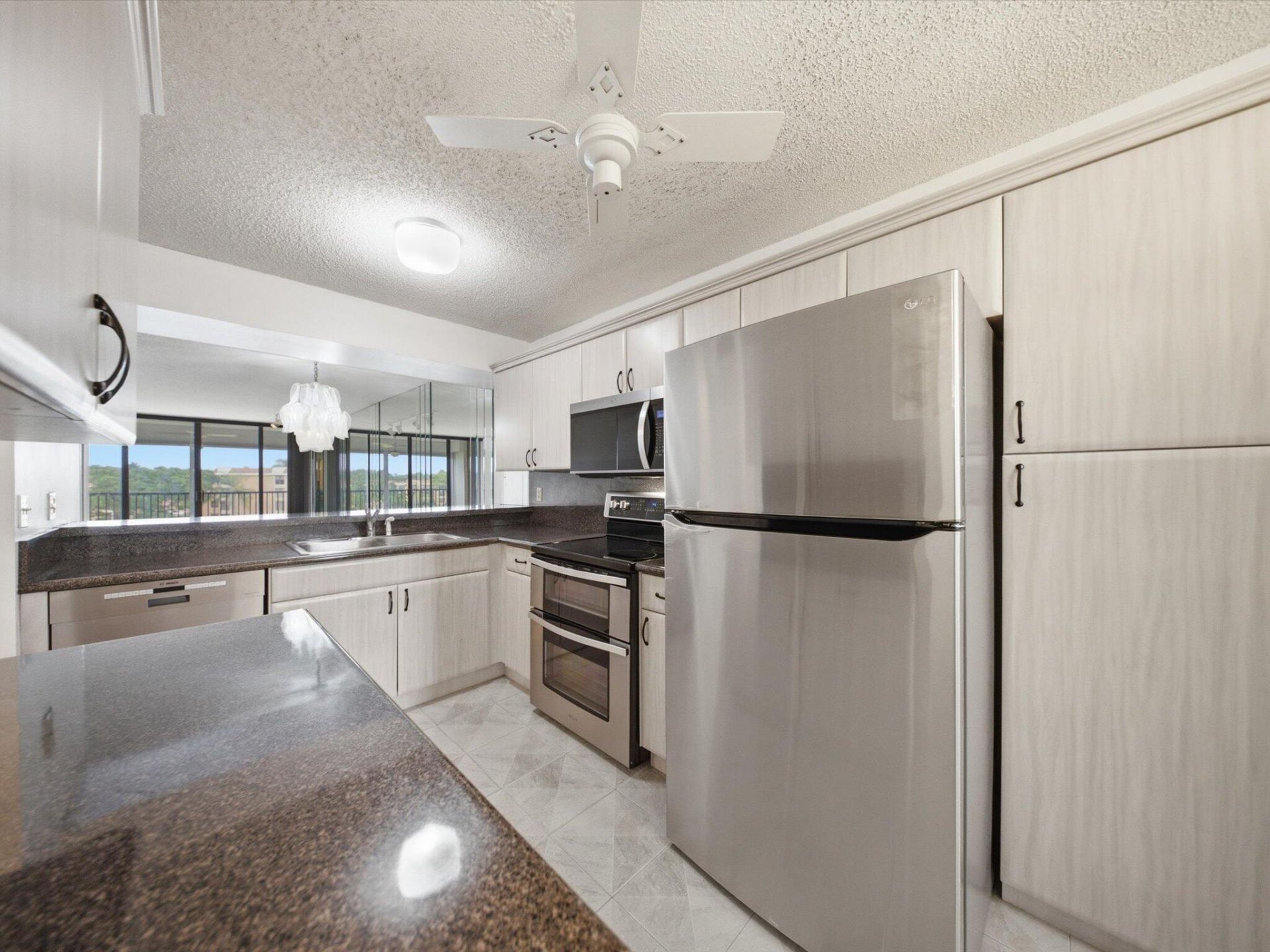 6539 Coral Lake Drive, Unit 403, Margate, FL 33063 Photo