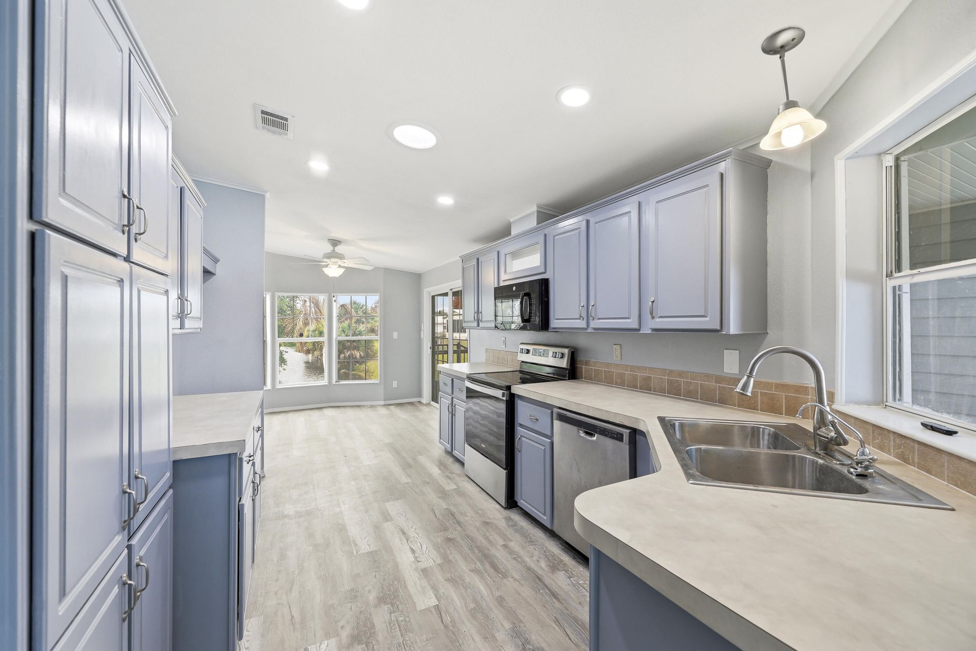 1187 Barefoot Circle, Barefoot Bay, FL 32976 Photo