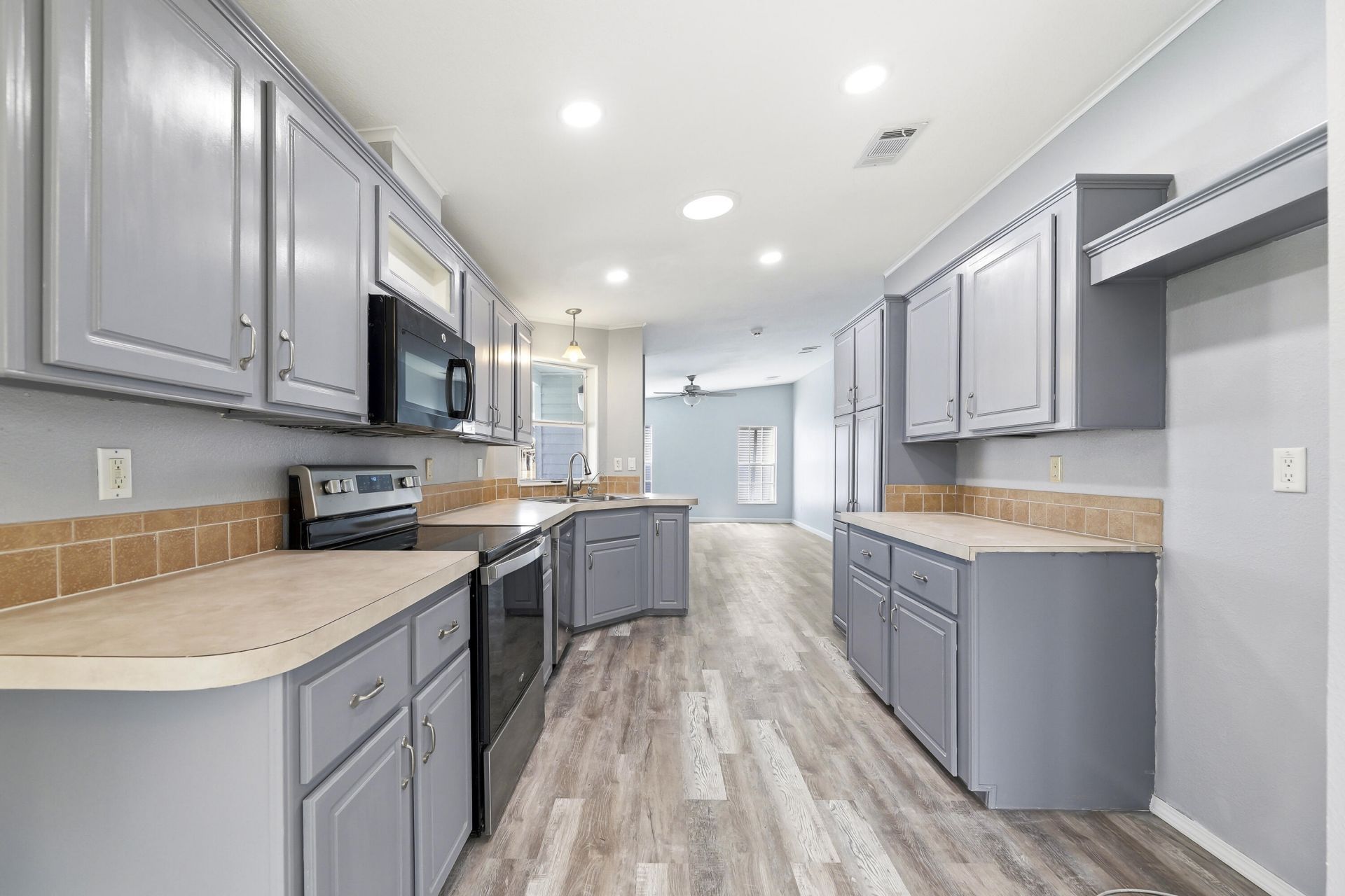 1187 Barefoot Circle, Barefoot Bay, FL 32976 Photo