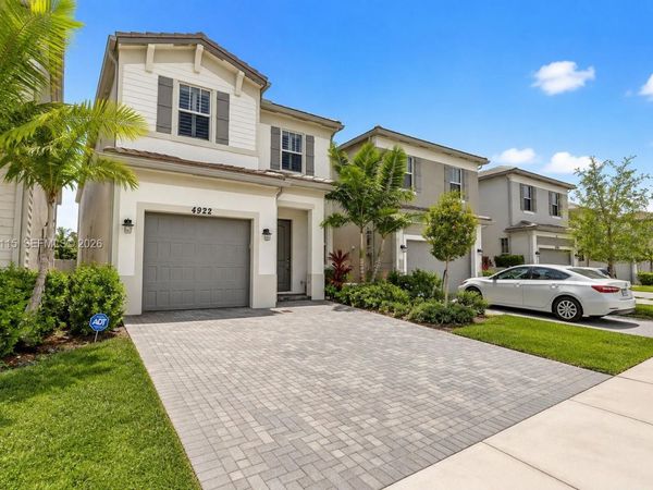 4922 NW 48th Ter , Unit 4922, Tamarac, FL 33319