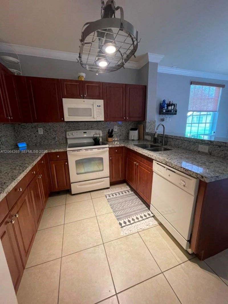 9217 SW 227th St , Unit 12, Cutler Bay, FL 33190 Photo