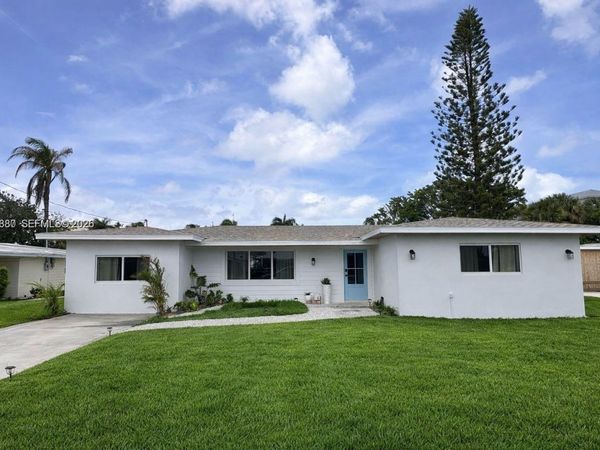 1240 Binney Dr, Fort Pierce, FL 34949