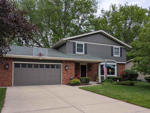 824 Suffolk Drive, Janesville, WI 53546
