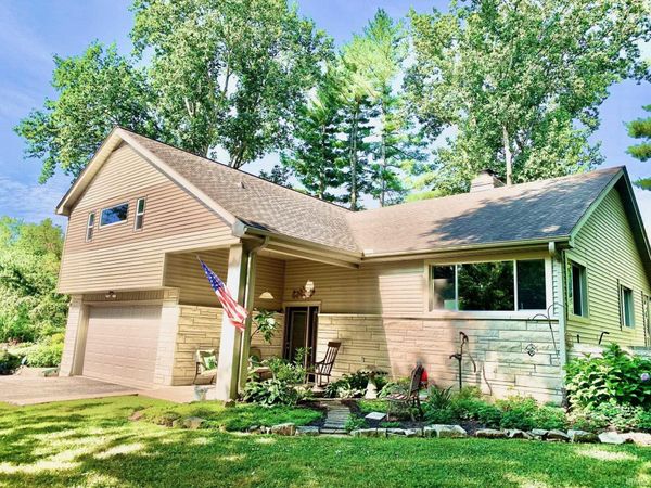 150 W Wayside Drive, Bloomington, IN 47403