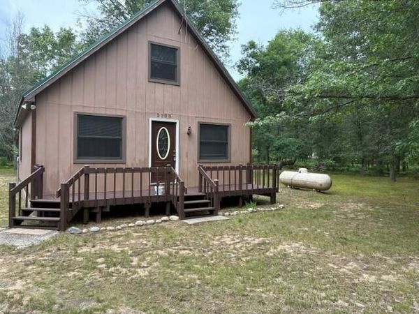 2100 W 4 Mile Road, Grayling, MI 49738