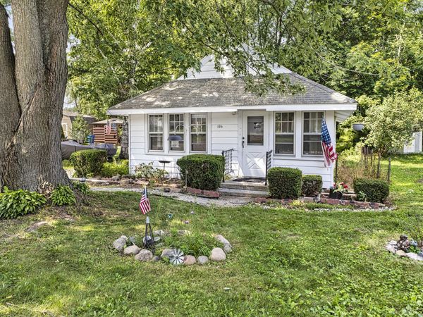 116 Flora Avenue, Houghton Lake, MI 48629