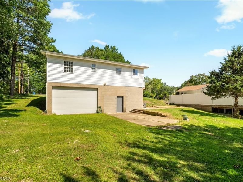 3184 Conlin Drive , Akron, OH 44319 Photo 6