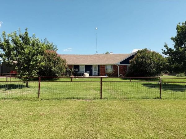 580 Easy Road , West, TX 76691