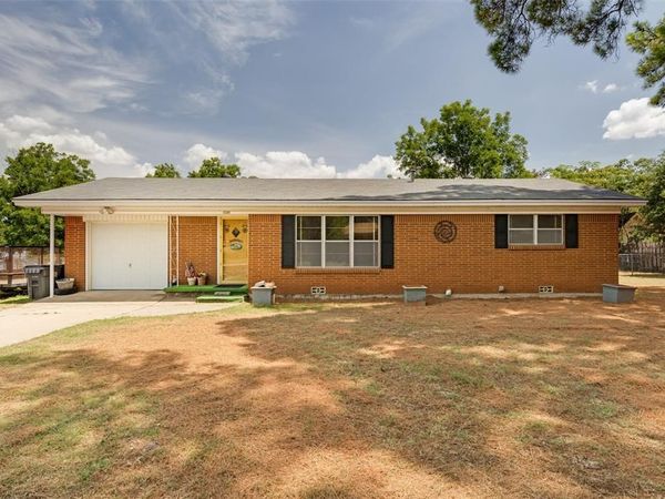 1012 Rosebud Drive, Azle, TX 76020