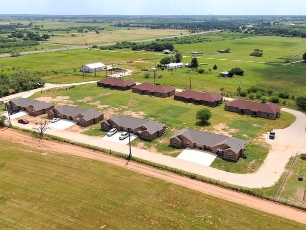 16020 US HIGHWAY 87 West, Adkins, TX 78101