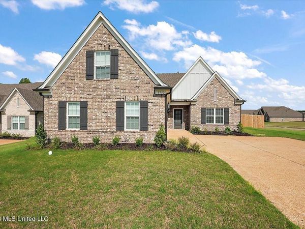 8960 Acorn Lane, Southaven, MS 38672