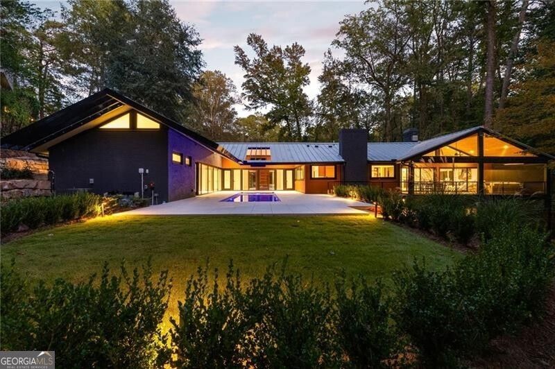 585 Amberidge Trail, Atlanta, GA 30328 Main Photo