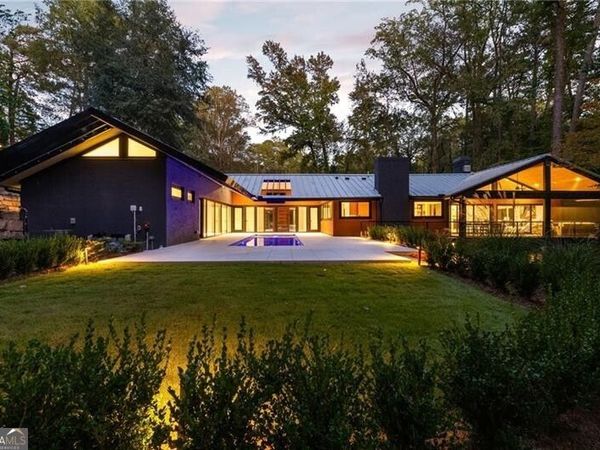 585 Amberidge Trail, Atlanta, GA 30328