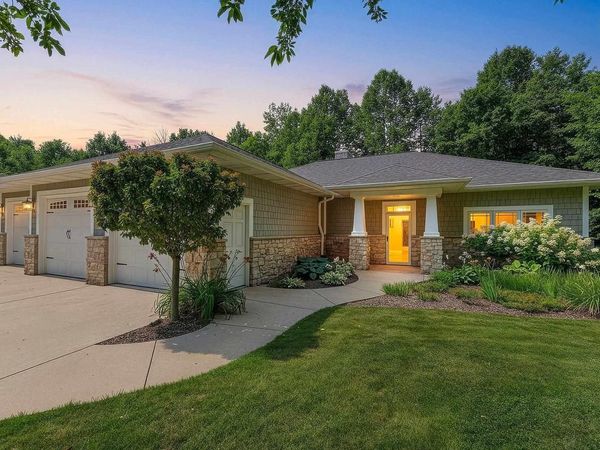 3940 SUNNYVIEW ROAD, De Pere, WI 54115