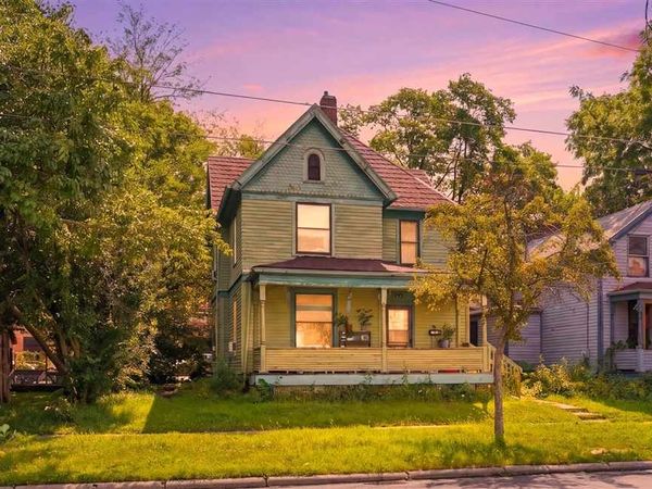 210 N Gilbert St, Iowa City, IA 52240