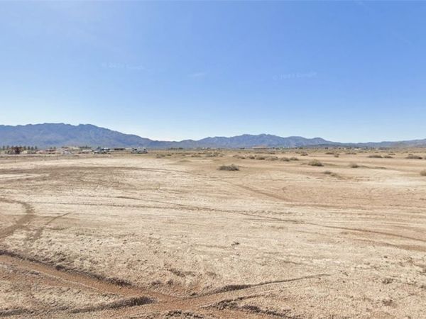 3790 S Leslie Street , Pahrump, NV 89048