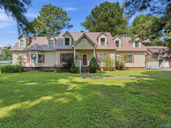 676 5th Street SW, Arab, AL 35016