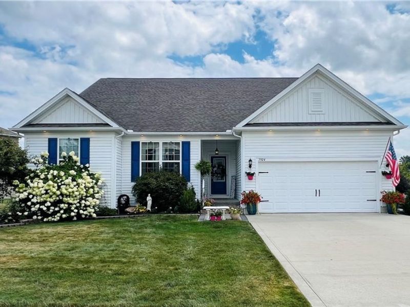 7924 Heatherglen Drive, Mentor, OH 44060 Photo 1