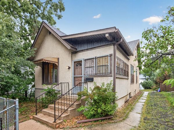 2425 11th Avenue S, Minneapolis, MN 55404