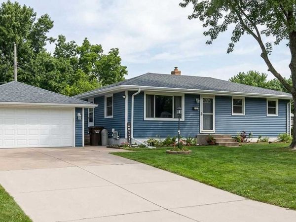 6132 Edgewood Avenue, Woodbury, MN 55125