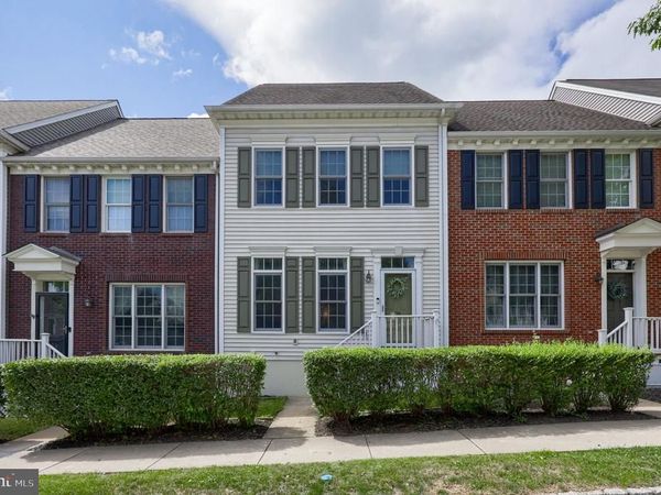 204 SAGAMORE HILL , MOUNT JOY, PA 17552